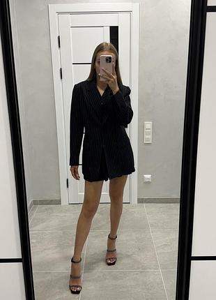 Піджак в дрібну полоску з вшитим жилетом