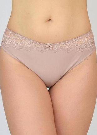 Бежевые трусики бразилианы