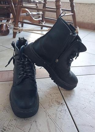 Ботинки на девочку 37р кожа