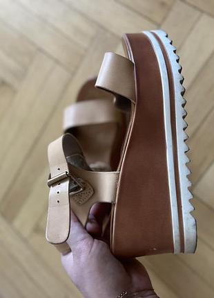 Босоніжки розмір 36