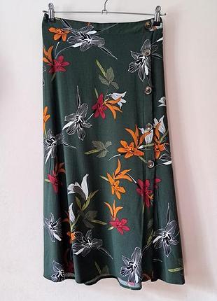 Вискозная юбка с разрезом