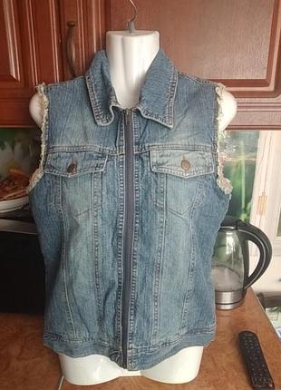 Жилетка тепла.