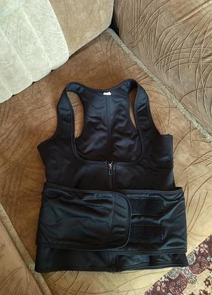 Черная майка для фитнеса - для похудения