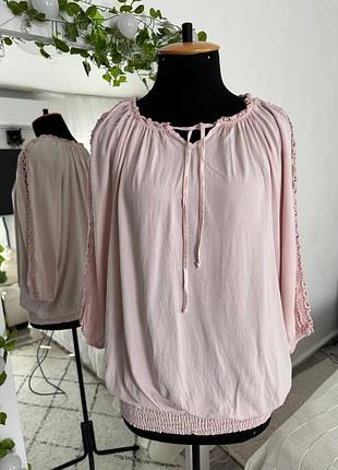 Розовая летняя кофточка