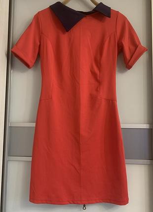 Сукня червона