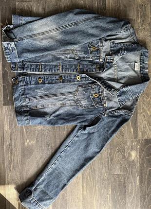 Джинсова куртка