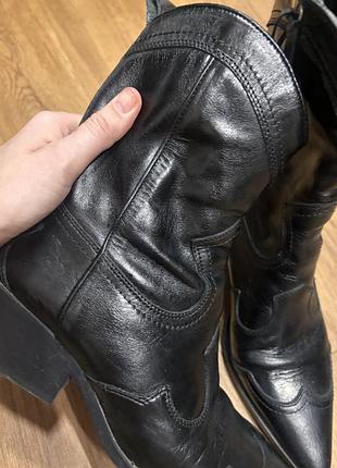 Козаки шкіряні zara