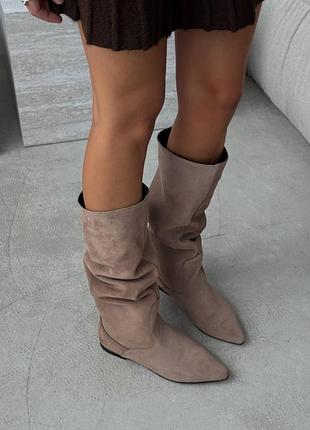 Чоботи жіночі бежеві натуральна замш