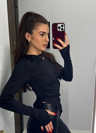 Асиметричний лонгслів з вирізами для пальчиків чорний