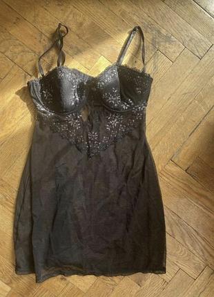 Чорний пенюар