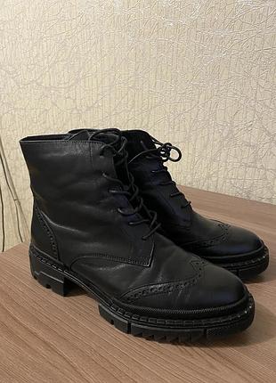 Черевики чоботи ботінки 39 натуральна шкіра