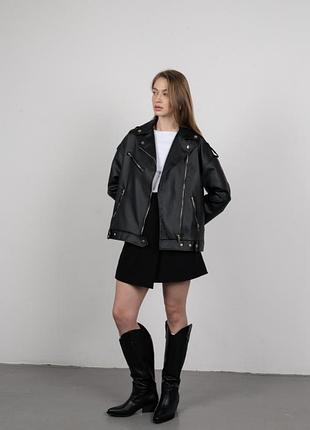 Продам чорну косуху в ідеальному стані,якісна екошкіра