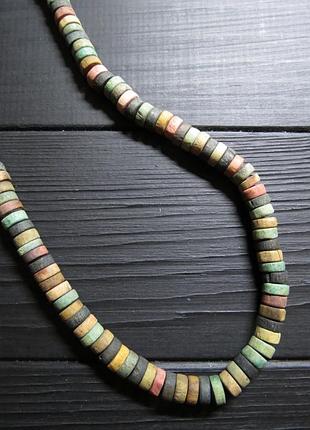 Бусы колье с разноцветных деревянных бусин