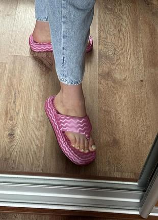 Жіночі шльопанці тапочки asos