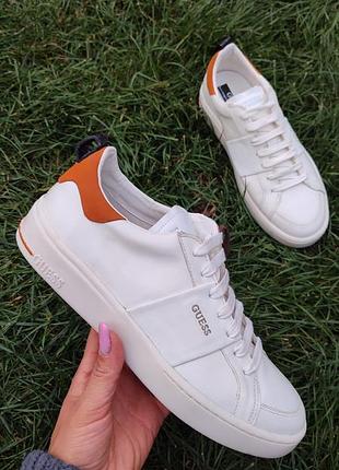 Кожаные кроссовки гуess
