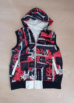 Стильная жилетка отistante