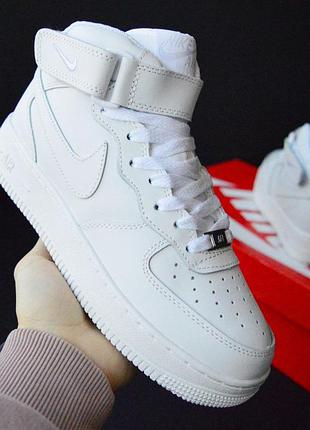 Женские кроссовки nike зимние с мехом