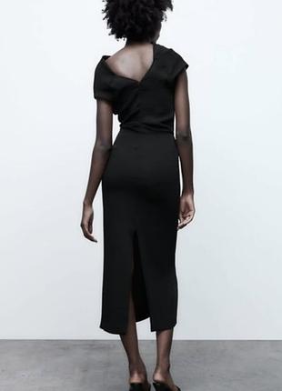 Потрясающее платье футляр миди с драпировкой zara
✨✨✨✨✨✨✨✨✨✨✨ 9