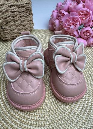Демісезоннв черевики на дівчинку з бантиком
