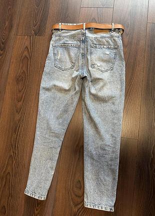 Джинсы мом