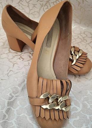 Туфлі з натуральноі шкіри