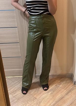 Брюки штани з екошкіри оливковий хакі колір