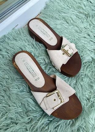 Шкіряні босоніжки шльопанці