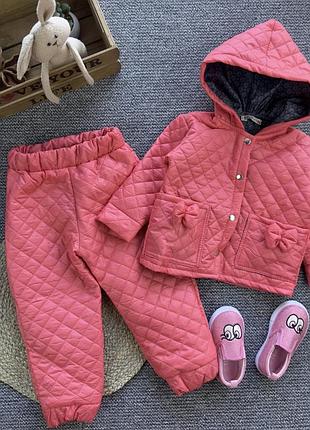 Костюм из плащевки стеганный на синтепоне куртка штаны деми на девочку 5-6 лет 110 р