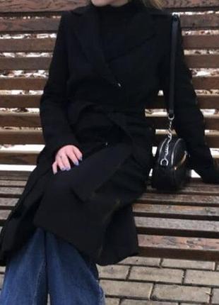 Пальто чорне класичне