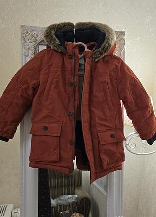 Дуже гарна куртка, тепла