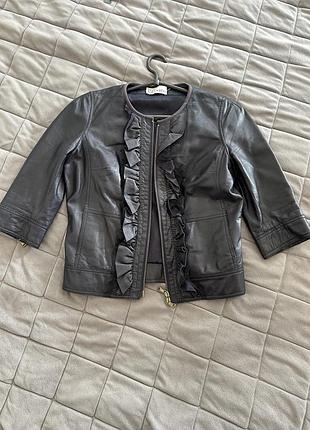 Куртка,піджак шкіра valentino