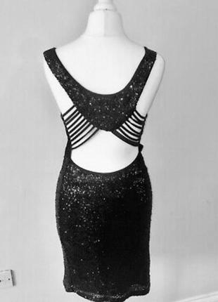 Вечернее платье по фигуре в пайетки с красивой открытой спинкой