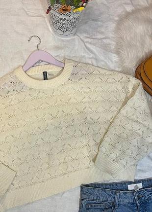 Свитер молочного кольору н&м
