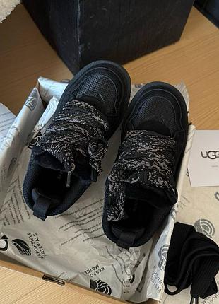 Уггі в наявності ugg lowmel