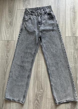 Сірі джинси прямі