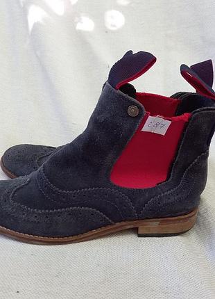 Ботинки женские 37 размера в красивом состоянии