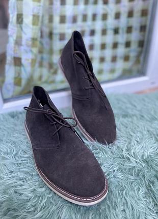 Чудові замшеві чоловічі туфлі