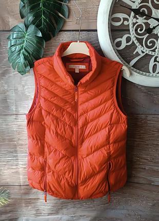 Брендова безрукавка . р 46. пух перо