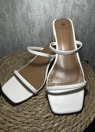 Босоніжки жіночі next