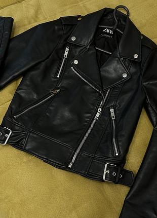 Кожанка куртка zara чорна