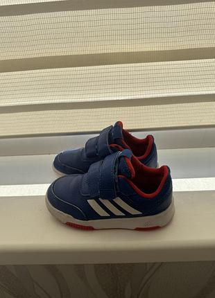 Кросівки адідас