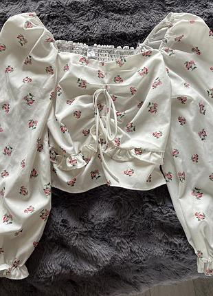 Блуза в квітковий принт