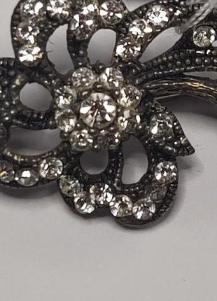 Серебряная брошь