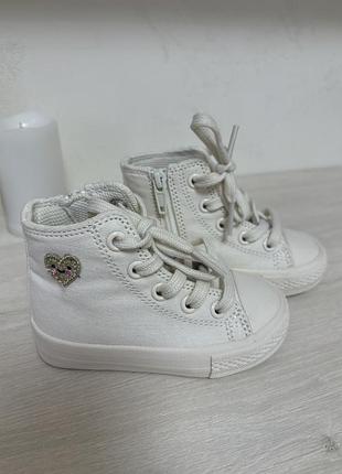 Дитяче взуття next нове