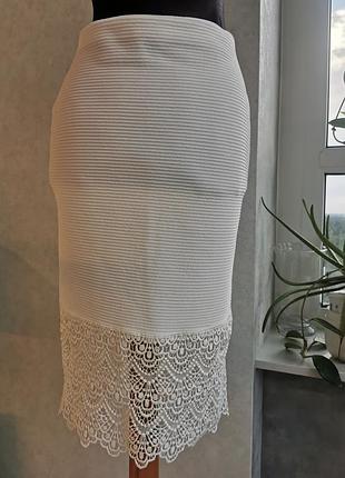 Спідниця олівець з мереживом