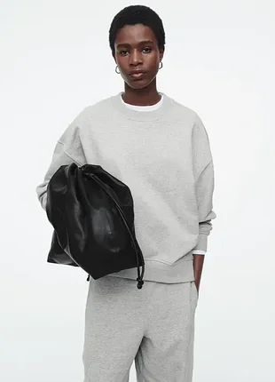 Женский свитшот cos classic crew-neck sweatshirt / xs