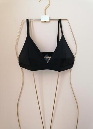 Бюстгальтер спортивный. new.