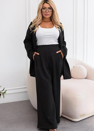 Жіночий костюм з жакетом двійка