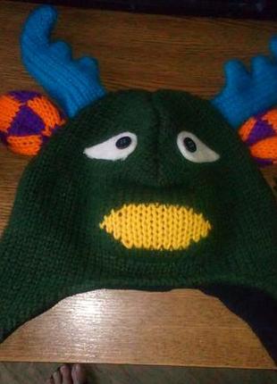 Шапка зимова олень в скандинавському стилі.