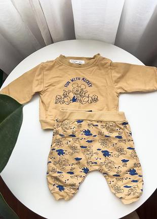 Костюм на малюка з міккі